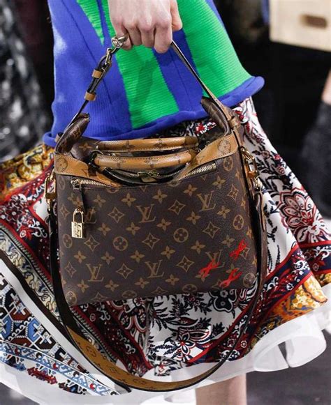 borsa lv con foulard|Louis Vuitton.